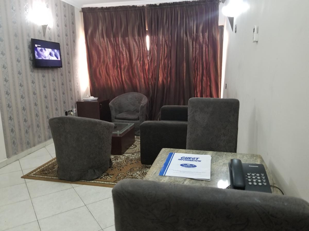Peemos Hotel Warri Exterior foto